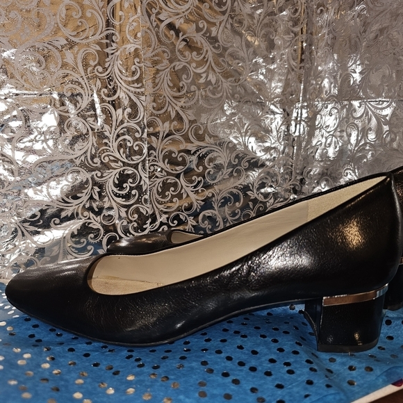 2 FOR $50 NATURALIZER WANDA GENUINE LEATHER N5 COMFORT BLACK SHOES LOW HEELS 8N - Picture 1 of 6